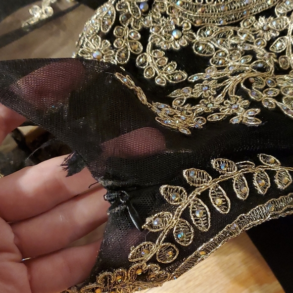 Donated Gorgeous black and gold prom dress - Picture 15 of 17